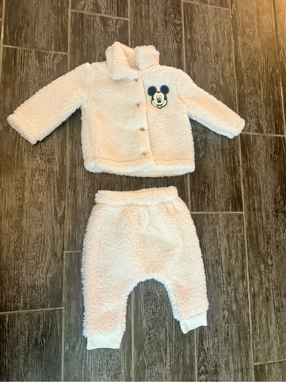 Size 0-3 Disney Mickey Mouse set